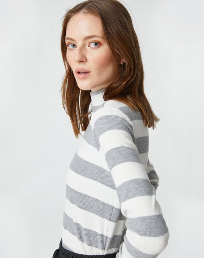 Half Turtleneck Corduroy Long Sleeved T-Shirt